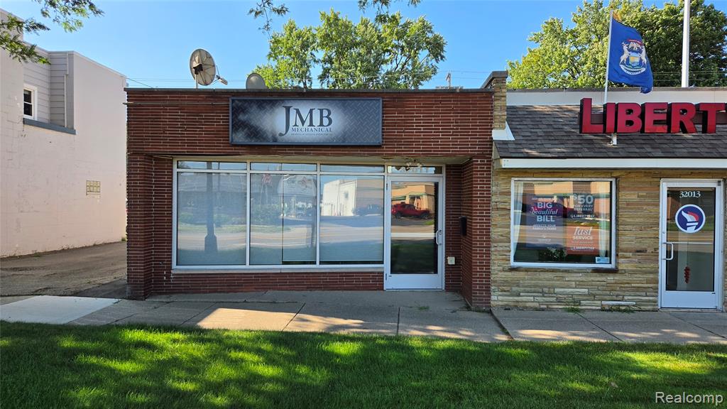 32011 Plymouth Road, Livonia, MI 48150