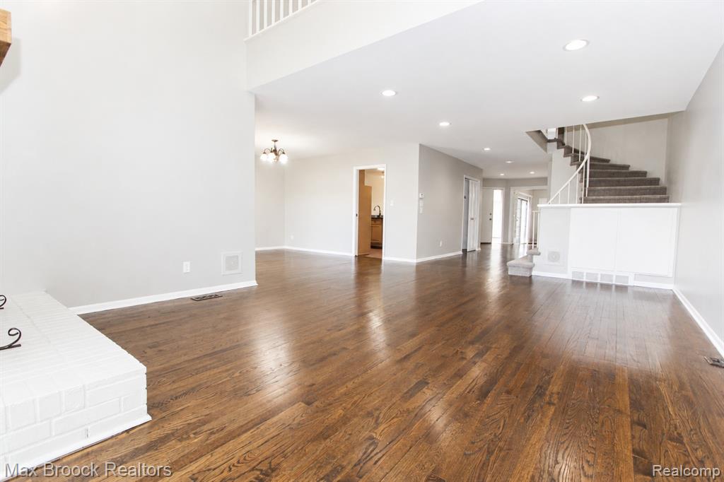7139 Creeks Crossing, West Bloomfield, MI — Photo 13
