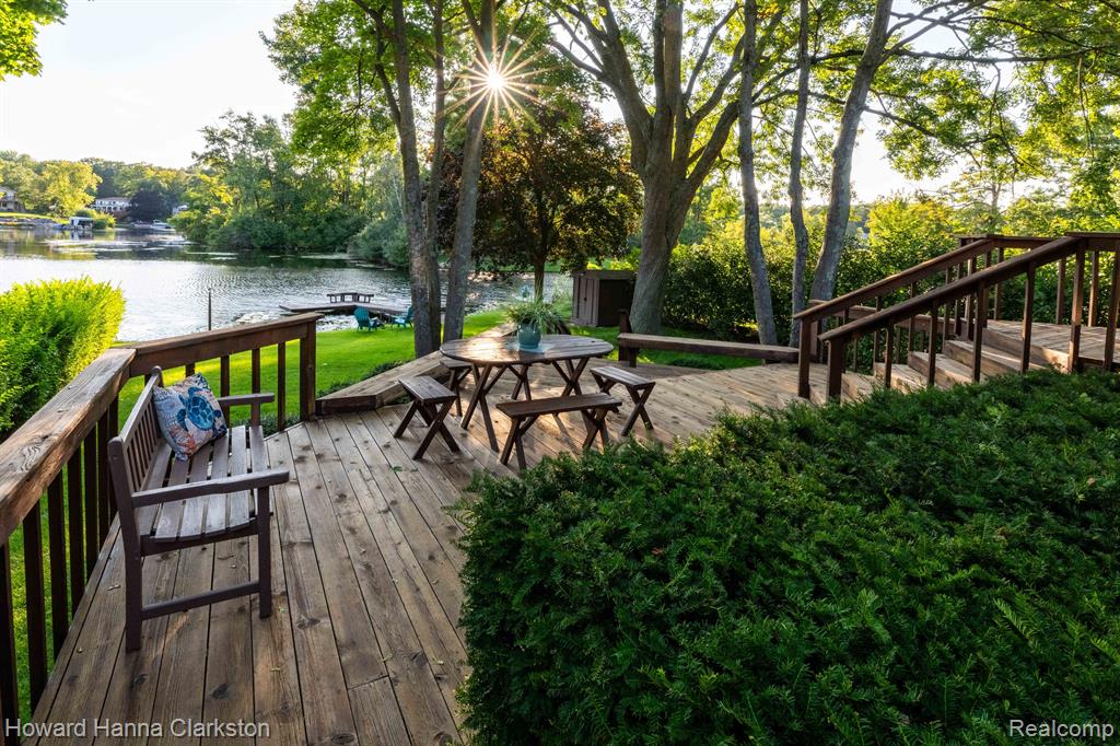 8729 Sherwood Drive, Davisburg, MI 48350 — Photo 20