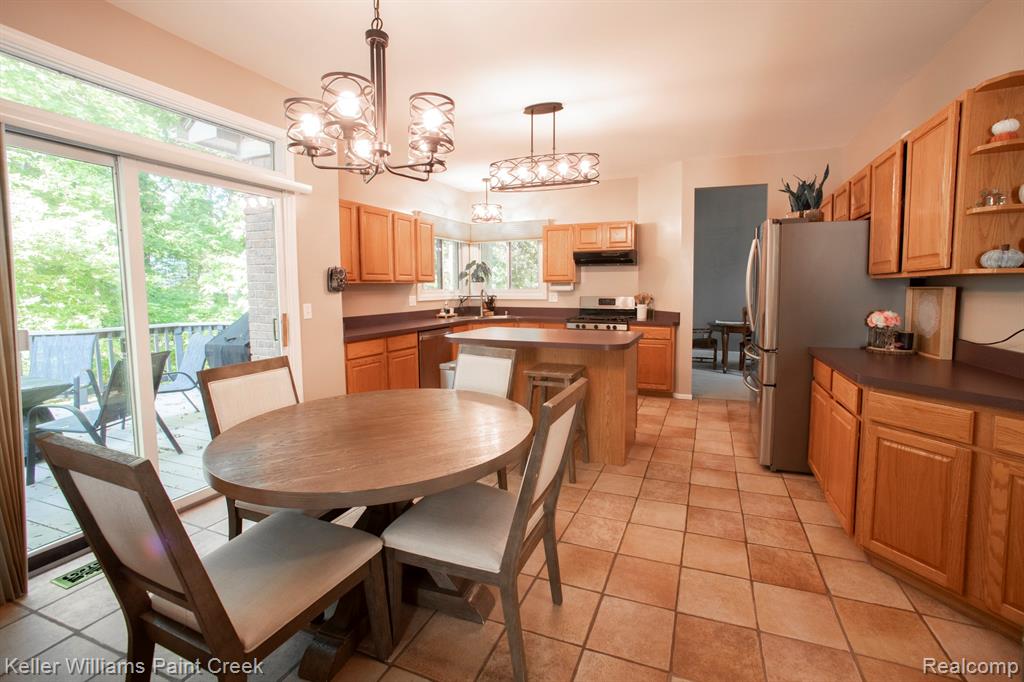 700 Woodfield Way, Rochester Hills, MI 48307 — Photo 9