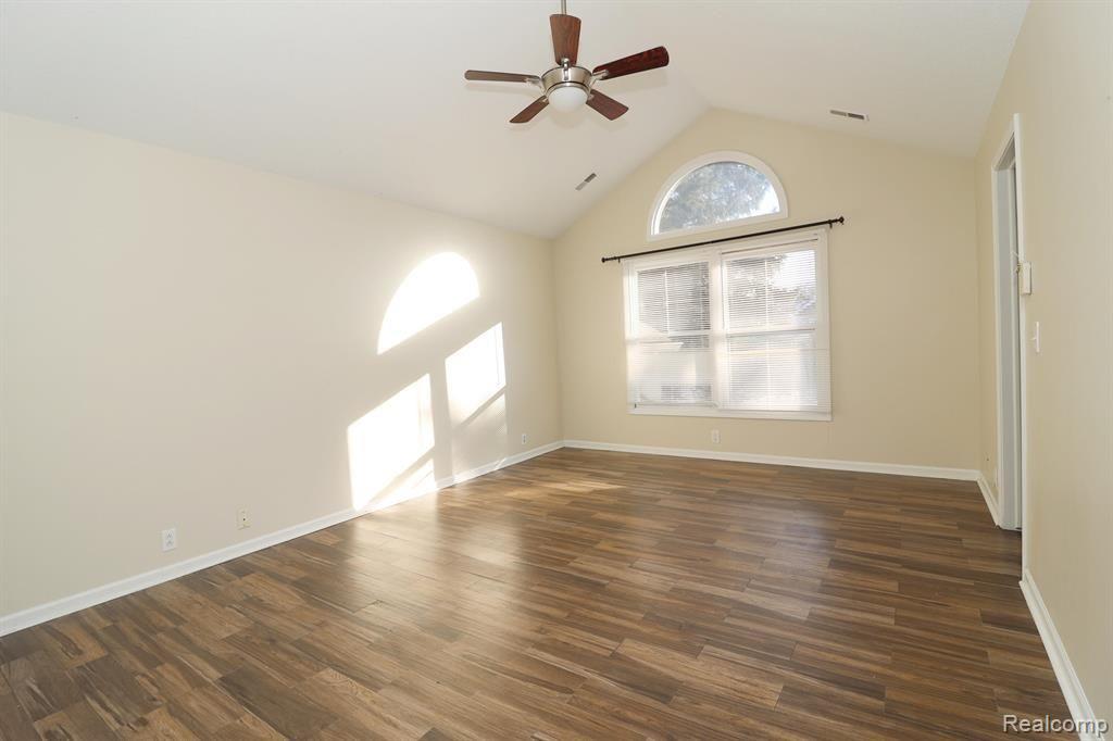 5302 ROYAL VALE Lane, Dearborn, MI 48126 — Photo 30