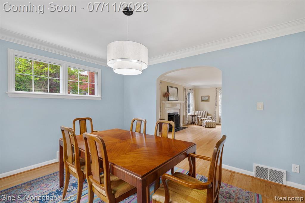 679 NEFF Road, Grosse Pointe, MI 48230 — Photo 13