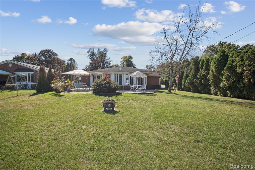 49816 W Huron River Drive, Belleville, MI 48111 — Photo 33