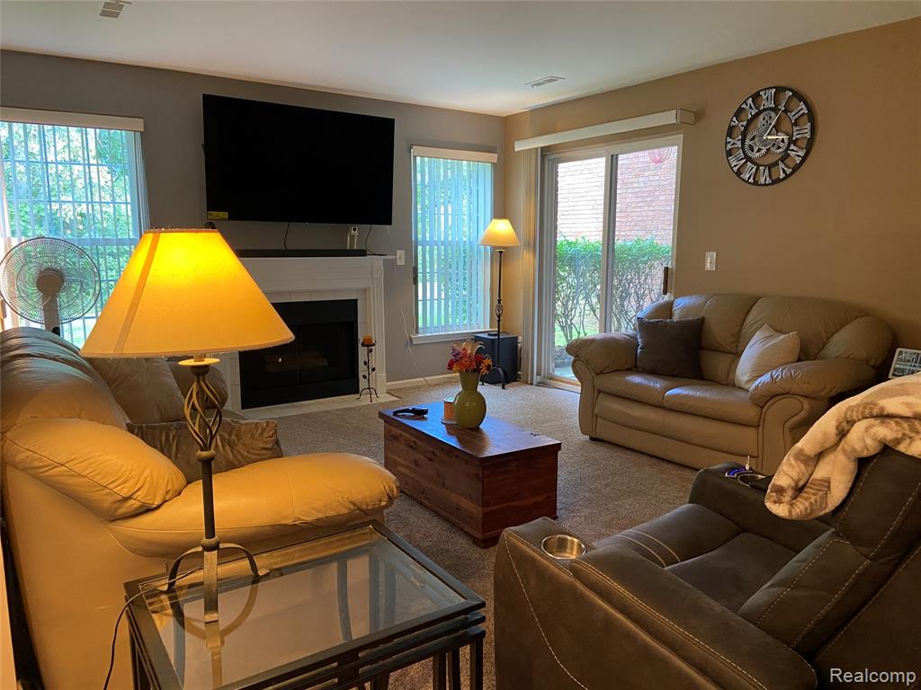 56246 Troon N, 195, Shelby Twp, MI 48316 — Photo 2