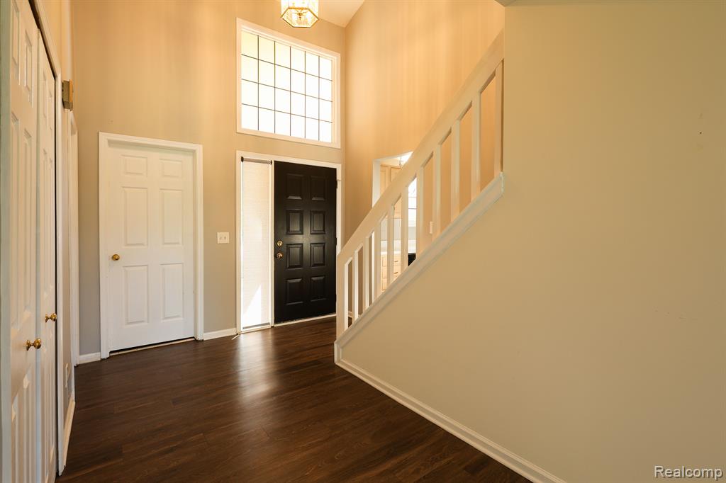 4908 FAIRWAYS Drive, Brighton, MI 48116 — Photo 6