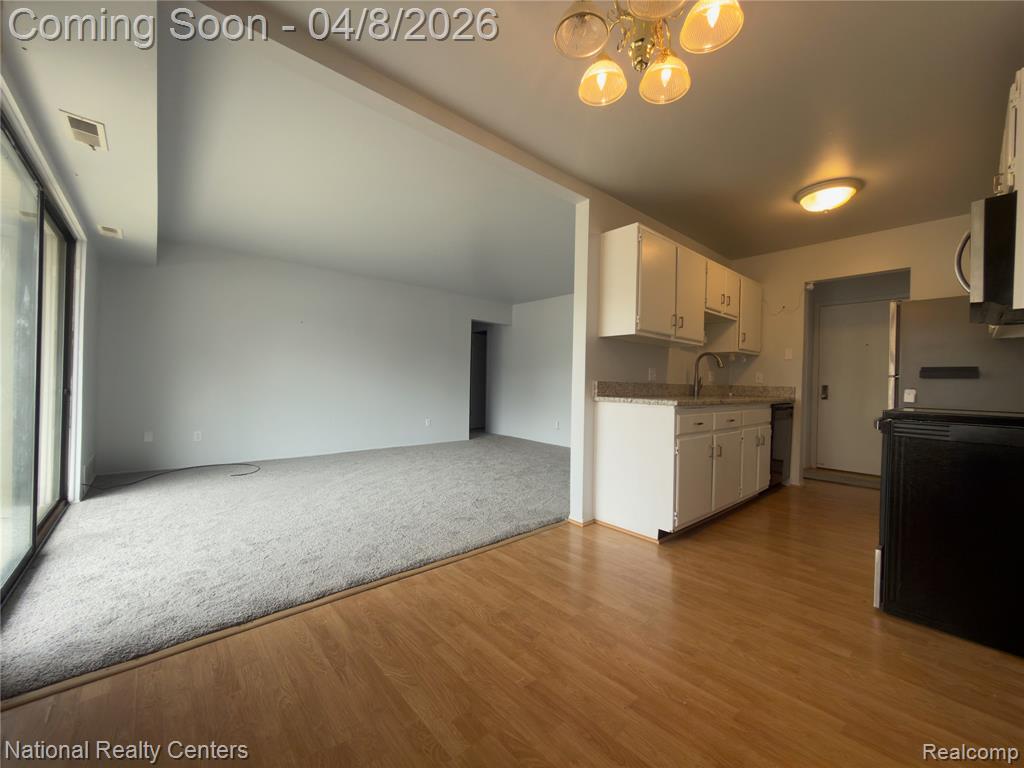 3865 Lone Pine Road, 201, West Bloomfield, MI 48323 — Photo 8