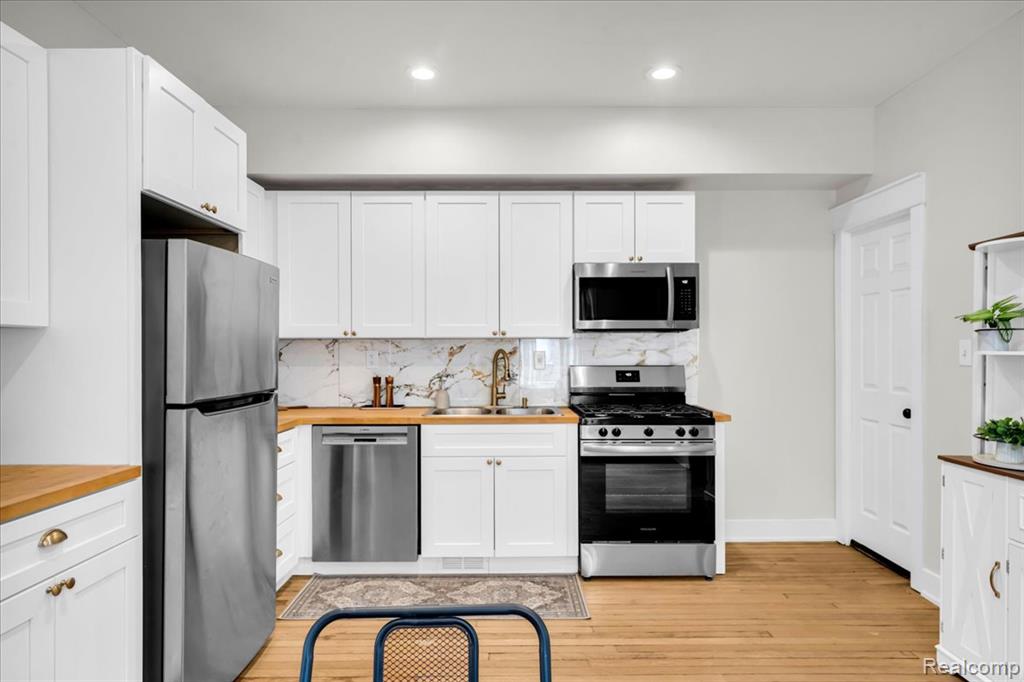 7950 E Lafayette Street, Detroit, MI 48214 — Photo 10