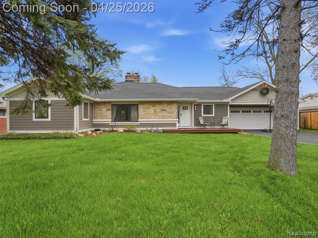 590 N Sheldon Road, Plymouth, MI 48170 — front exterior