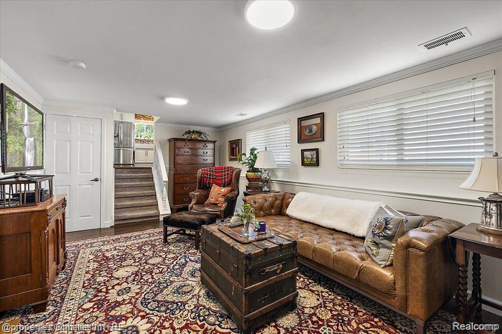 41231 GREENBRIAR Lane, Plymouth, MI 48170 — Photo 18
