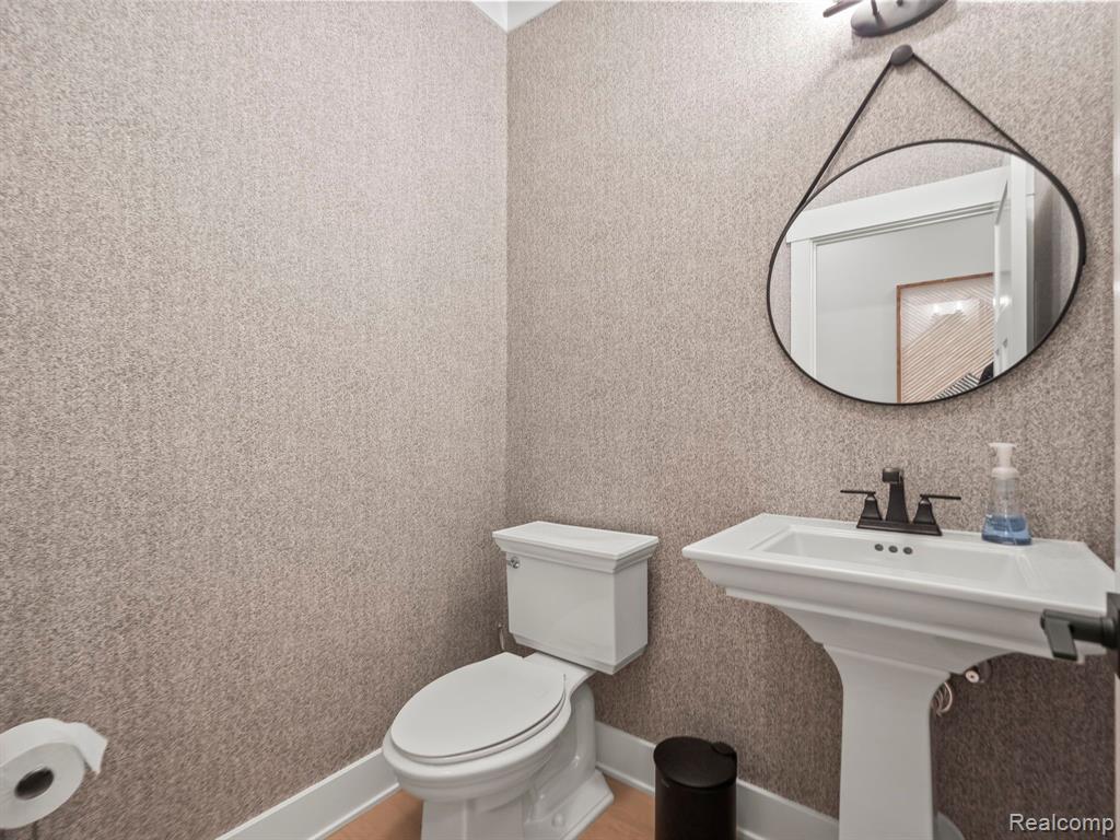 4763 CURTIS Road, Ann Arbor, MI, 48105