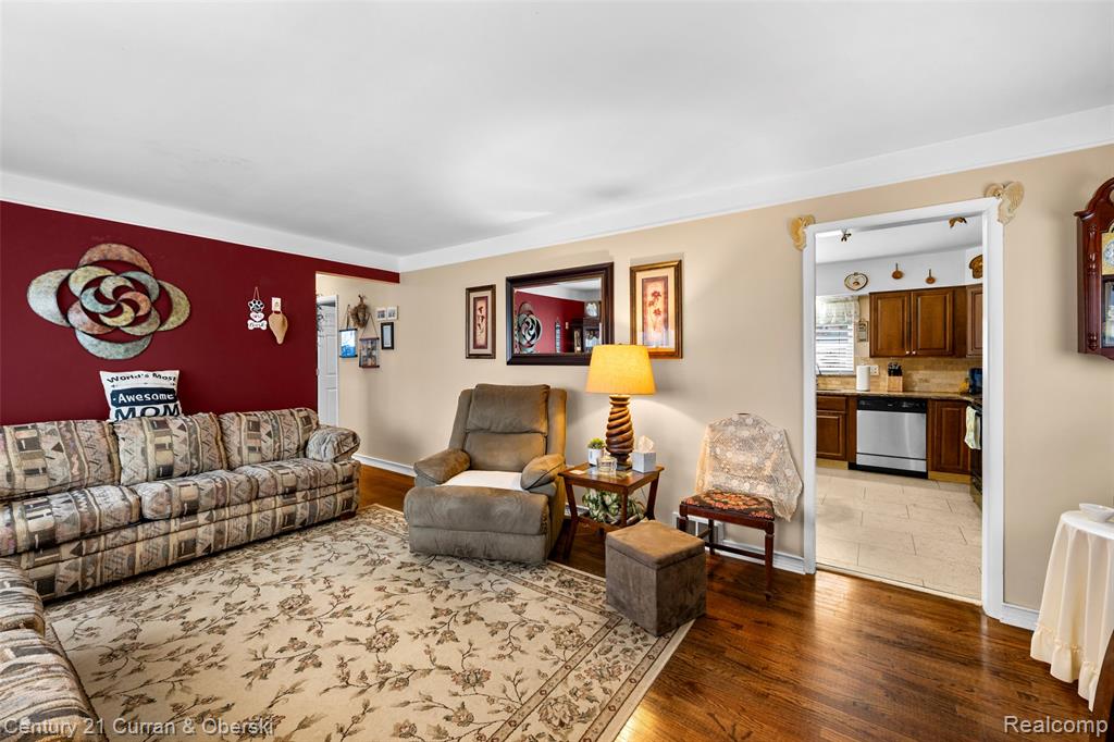 8423 Norborne Avenue, Dearborn Heights, MI 48127 — Photo 3