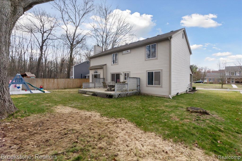4272 HEATHERSTONE Drive, Waterford, MI 48329 — Photo 47