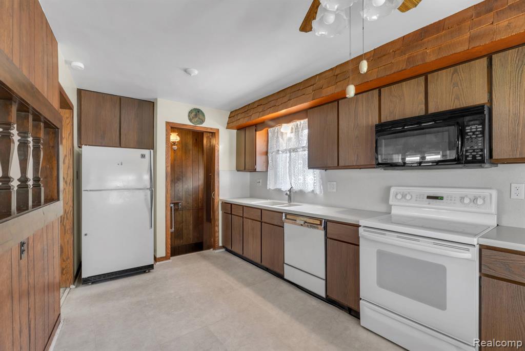 4129 Vassar Street, Dearborn Heights, MI 48125 — Photo 10
