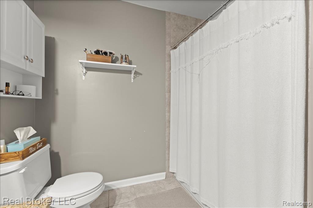 4268 Ravenswood Road, Port Huron, MI 48060 — Photo 20