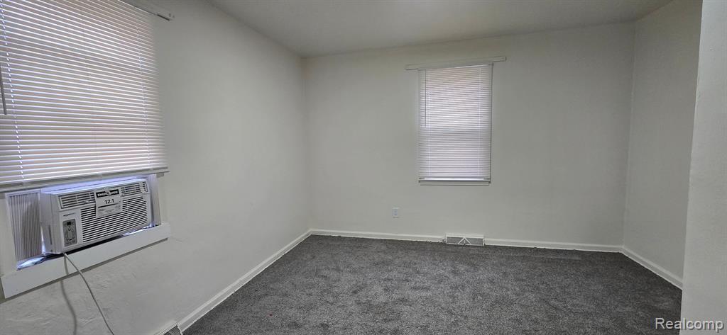 21004 PARKSIDE Boulevard, Ferndale, MI 48220 — Photo 18