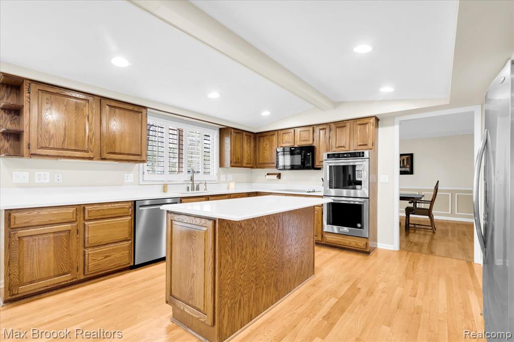 5536 Whitfield Drive, Troy, MI 48098 — Photo 12