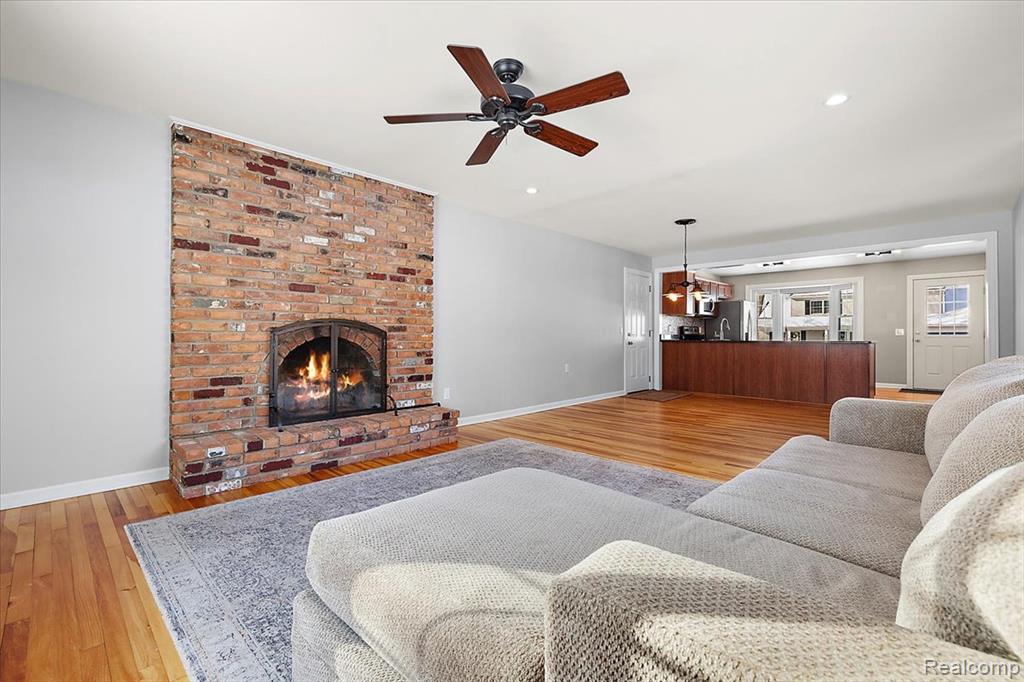 2066 Teaneck Circle, Wixom, MI 48393 — Photo 12
