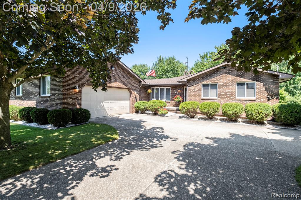 7222 Calkins Road, Flint, MI 48532 — Photo 32