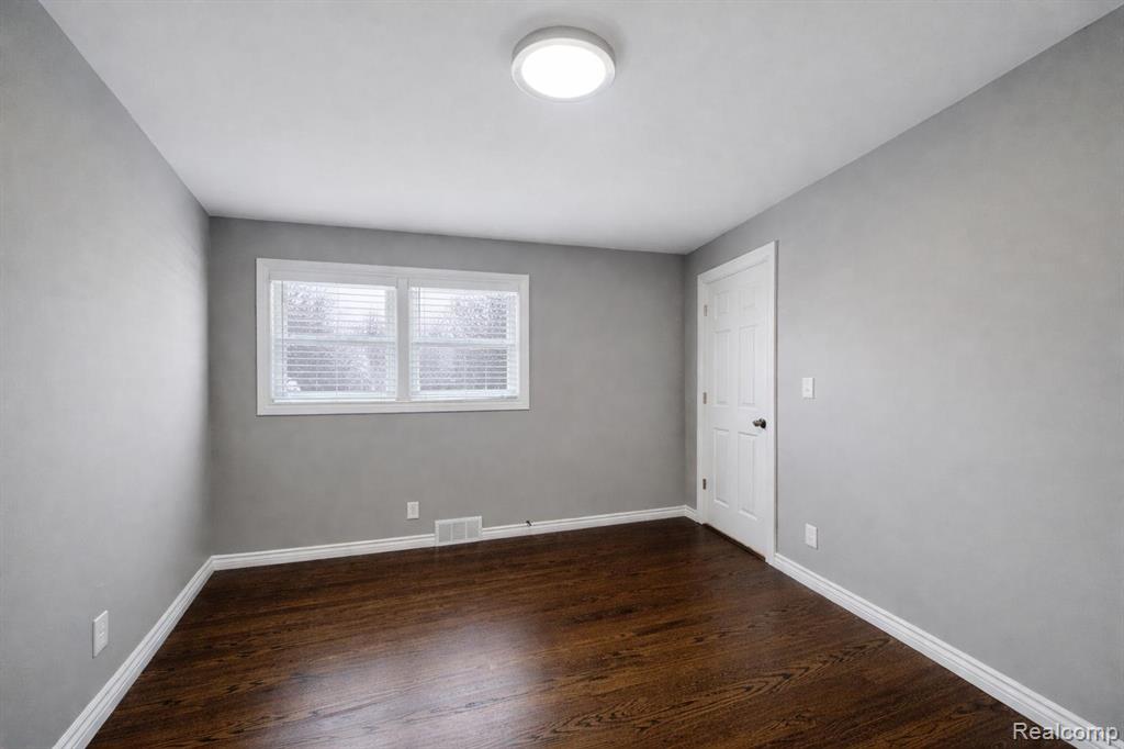 8373 McKinley, Center Line, MI 48015 — Photo 14