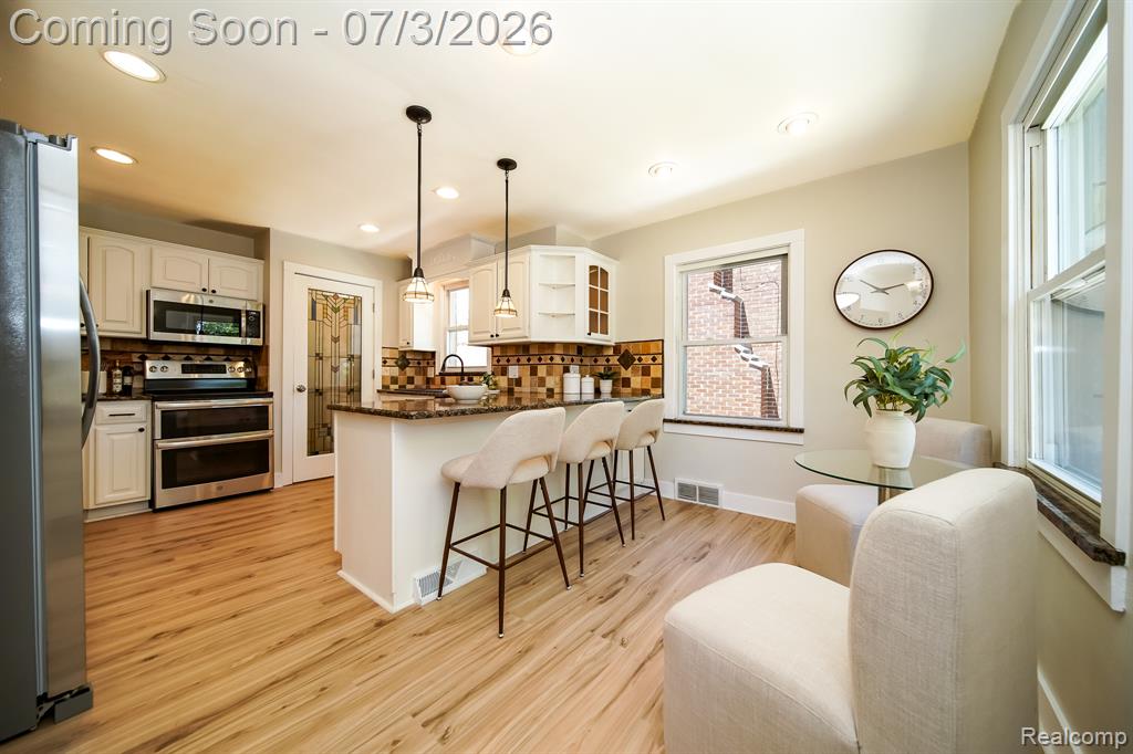 8076 Winona Avenue, Allen Park, MI 48101 — Photo 11