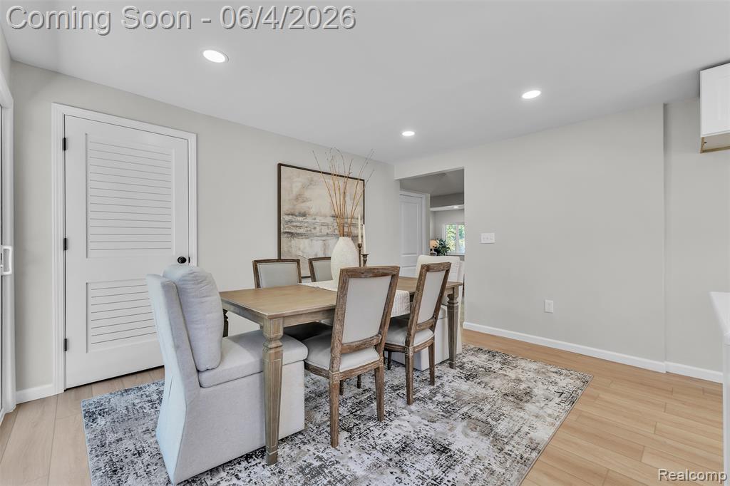 2890 Beland Avenue, Keego Harbor, MI 48320 — Photo 13