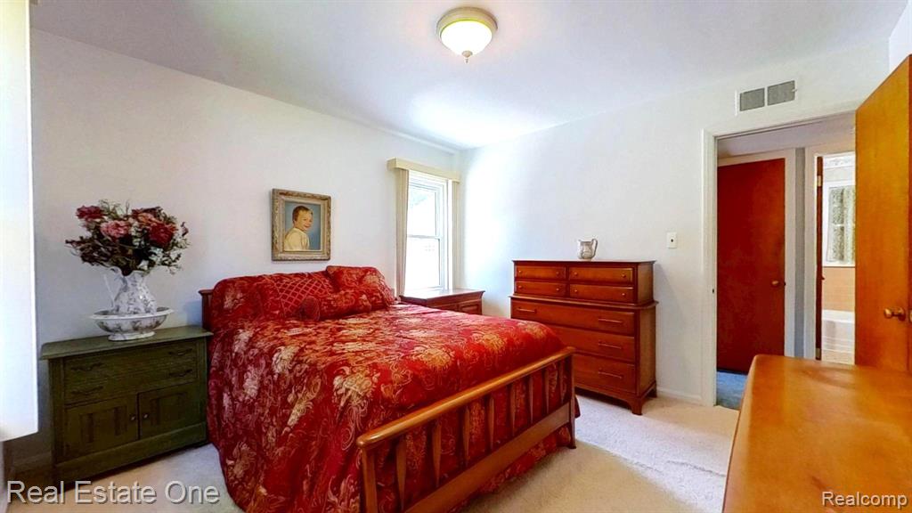 1938 Beverly Street, Sylvan Lake, MI 48320 — Photo 37