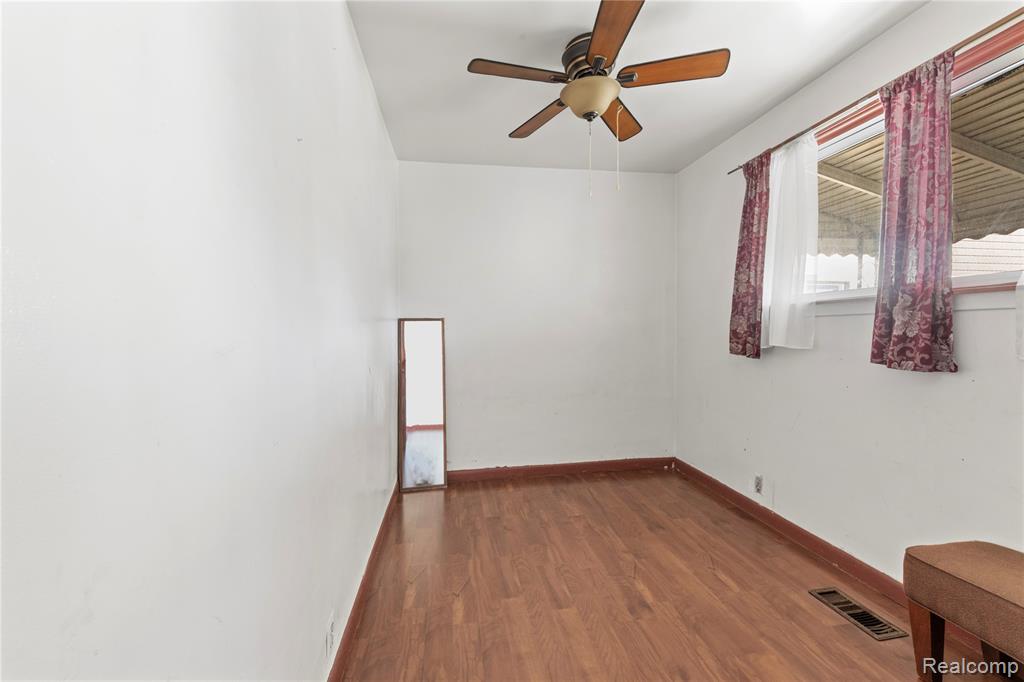 11399 Lumpkin Street, Hamtramck, MI 48212 — Photo 13