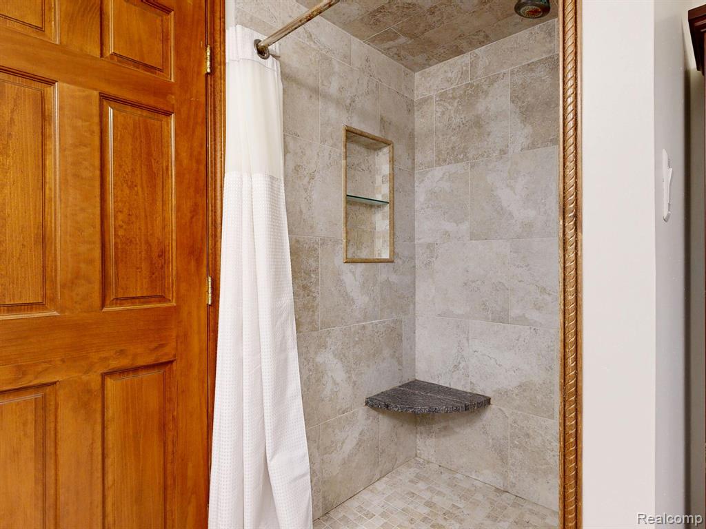 6624 Wellesley Terrace, Clarkston, MI — Photo 42
