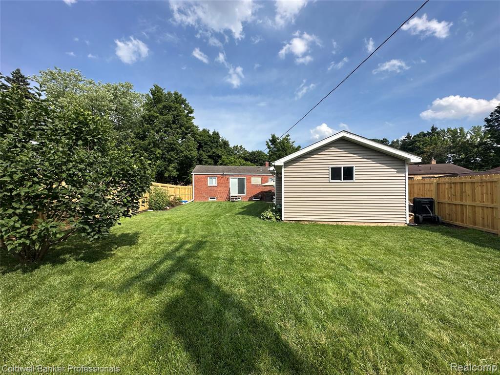 661 Lincoln Street, Lapeer, MI 48446 — Photo 3