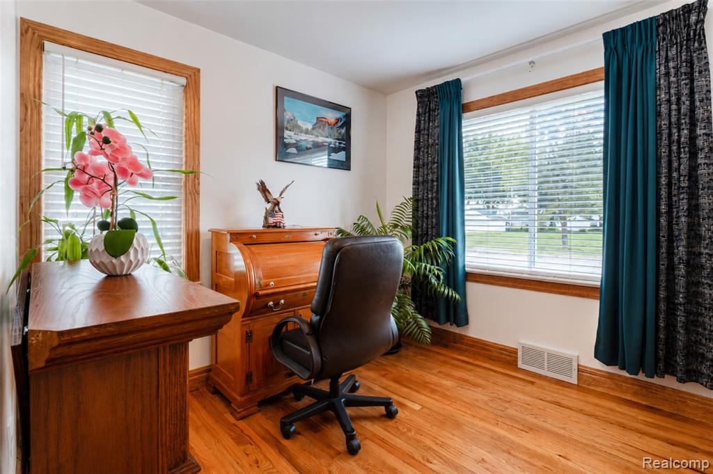 6041 Gilman Street, Garden City, MI — Photo 20