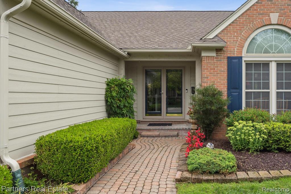 4757 Roundtree Drive, Brighton, MI 48116 — Photo 6