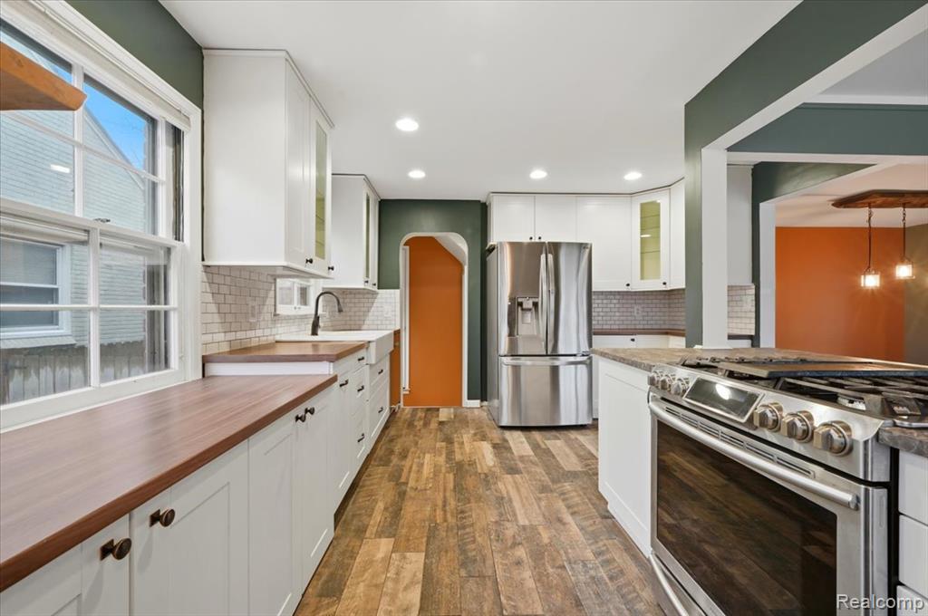 431 Colonial Court, Grosse Pointe Farms, MI 48236 — Photo 16