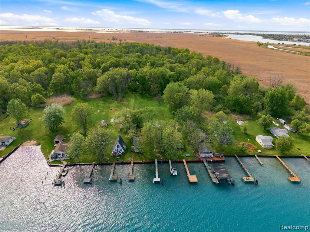 6556 Dickinson Island, Algonac, MI 48001 — Photo 24