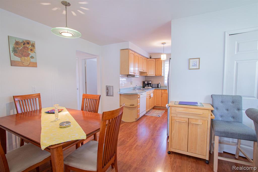 25125 CAMPBELL Avenue, Warren, MI 48089 — Photo 9