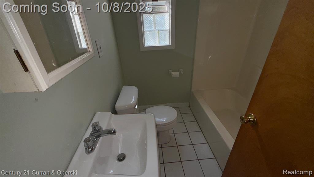 8244 Lenore Street, Dearborn Heights, MI 48127 — Photo 19