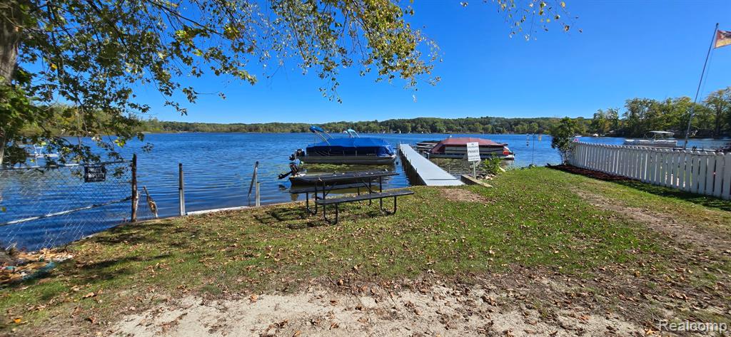 595 Pleasant Drive, Gregory, MI 48137 — Photo 5