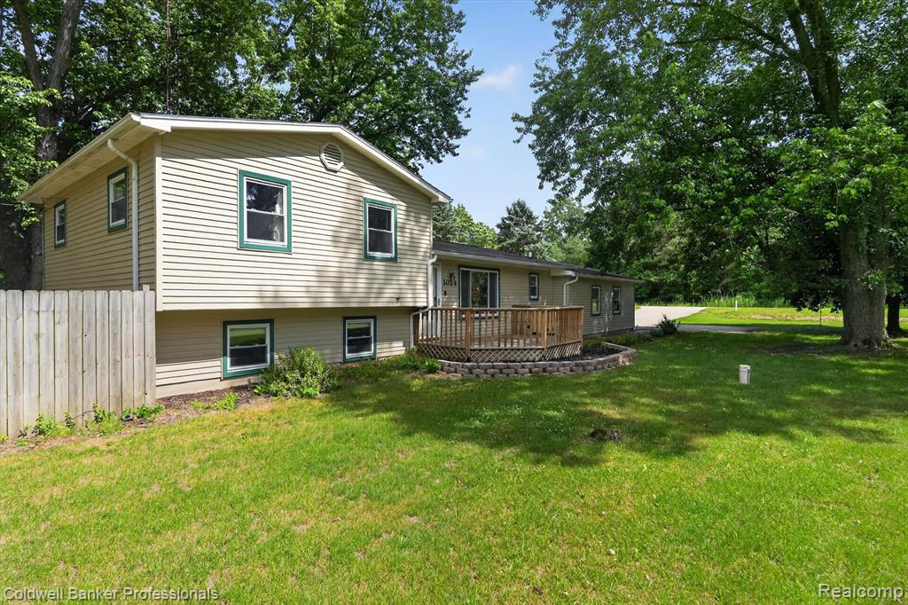 3024 Harold Drive, Columbiaville, MI 48421 — Photo 2