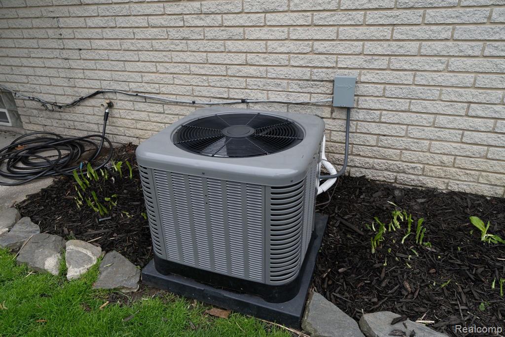 40137 Walter Drive, Sterling Heights, MI 48310 — Photo 54