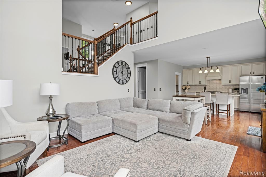 730 Leon Road, Walled Lake, MI 48390 — Photo 6