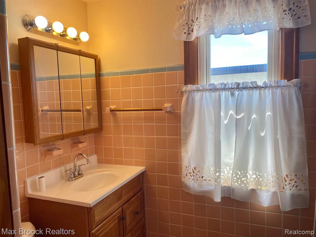 11809 Conant Street, Hamtramck, MI 48212 — Photo 8