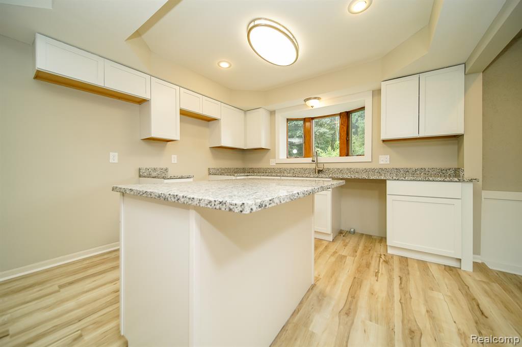 51784 Julies Drive, Clinton Twp, MI 48047 — Photo 19