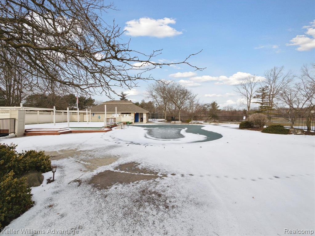 31131 COUNTRY, Farmington Hills, MI 48331 — Photo 49