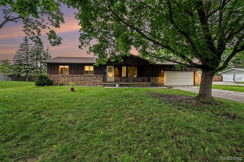 10066 Carpenter Road, Flushing, MI 48433