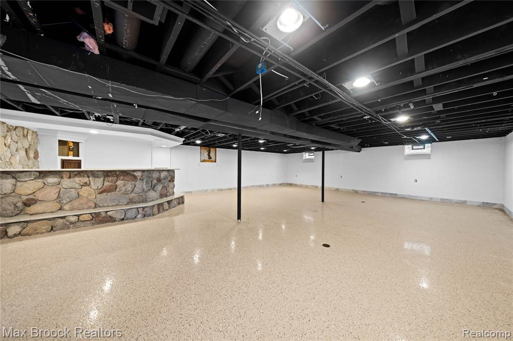41544 Dequindre Road, Sterling Heights, MI 48314 — Photo 33