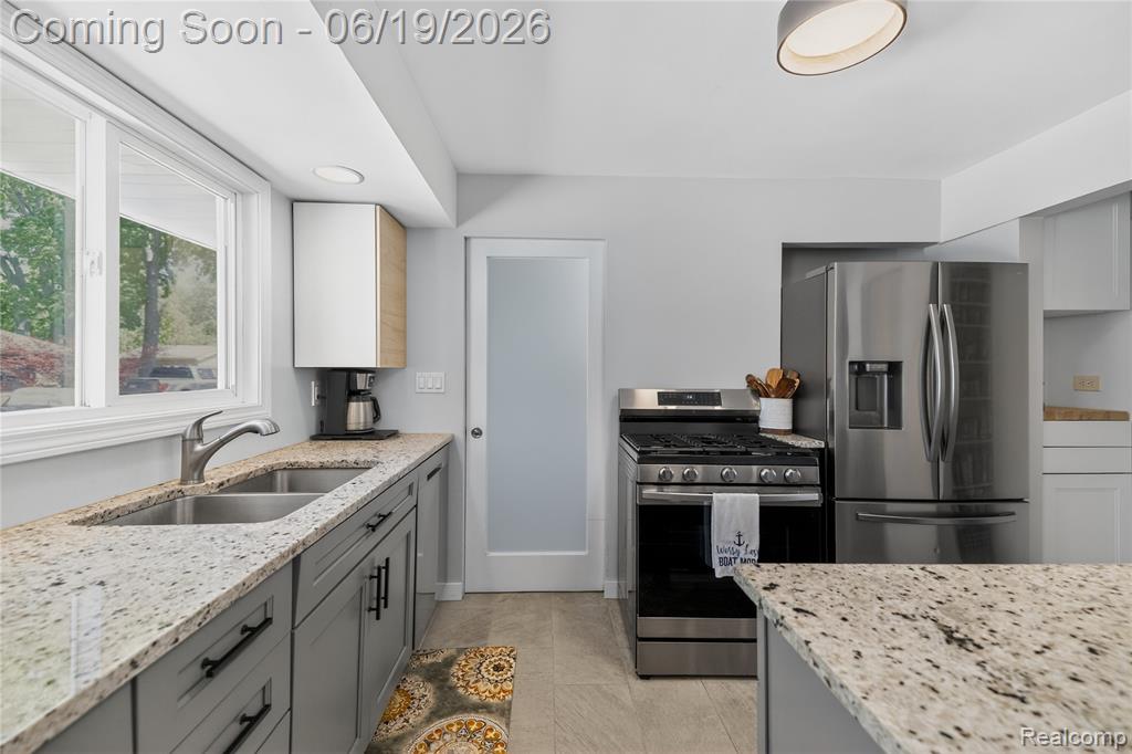 25815 West River Road, Grosse Ile, MI 48138 — Photo 18