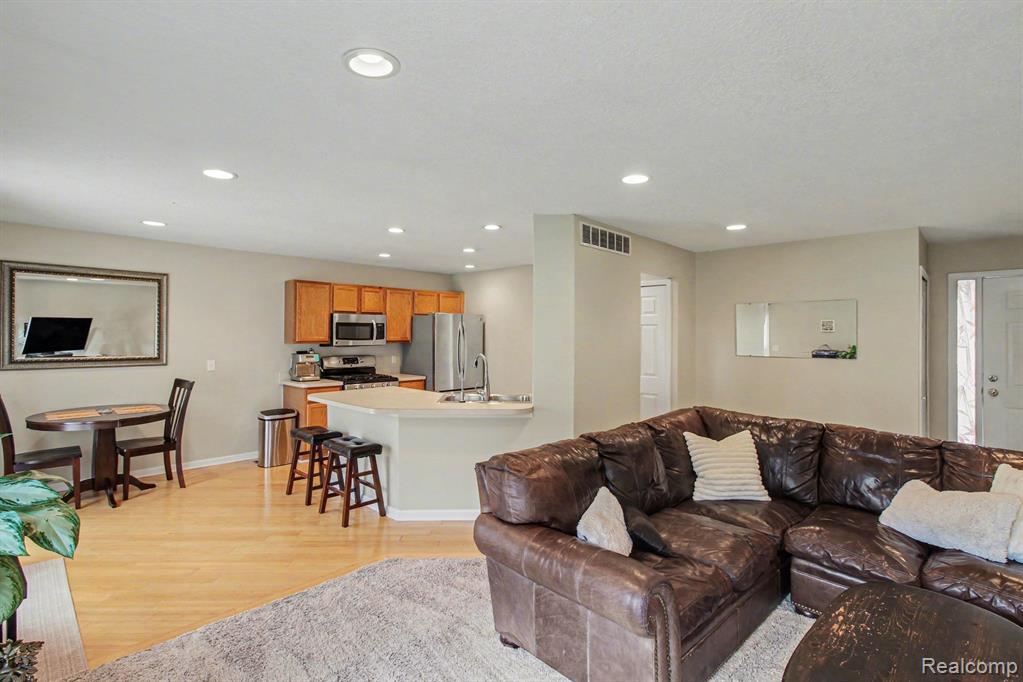 4394 Harrier Lane, Burton, MI 48519 — Photo 5