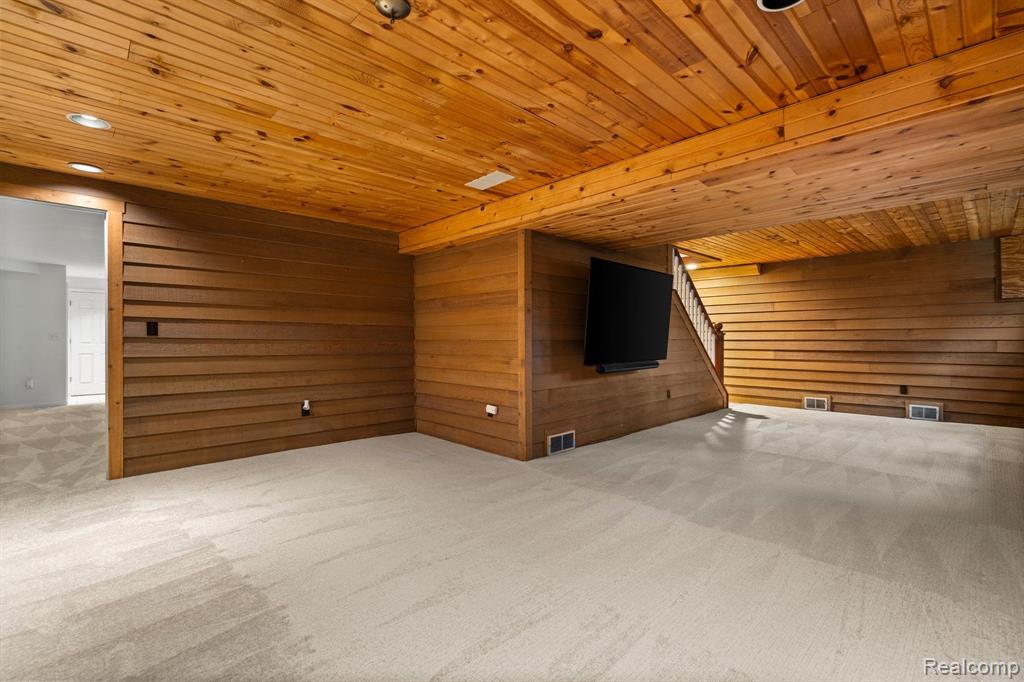 1827 HIGH HOLLOW Drive, Ann Arbor, MI 48103 — Photo 61