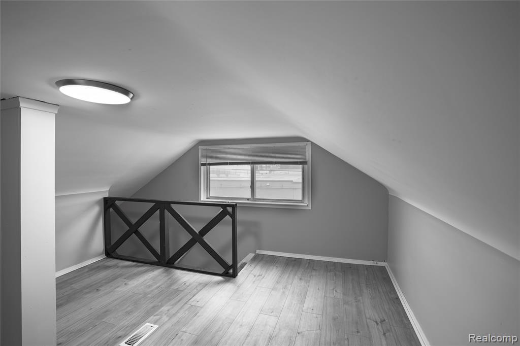 5170 Evaline Street, Hamtramck, MI 48212 — Photo 14
