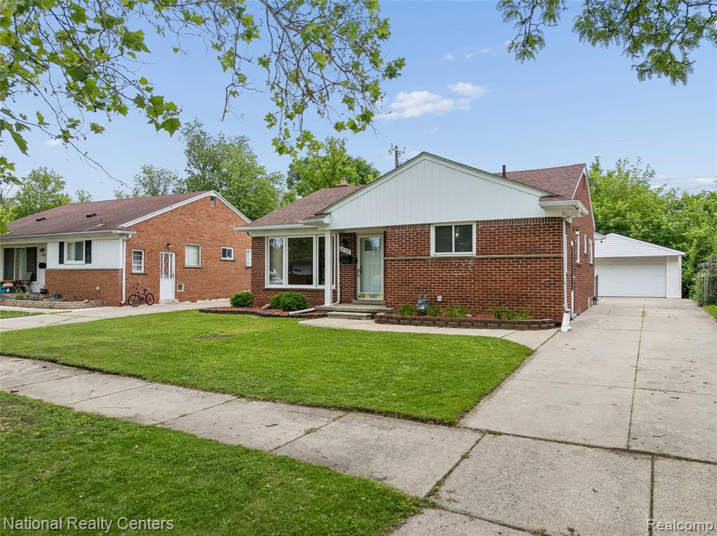 8108 Whitefield Street, Dearborn Heights, MI 48127 — Photo 22