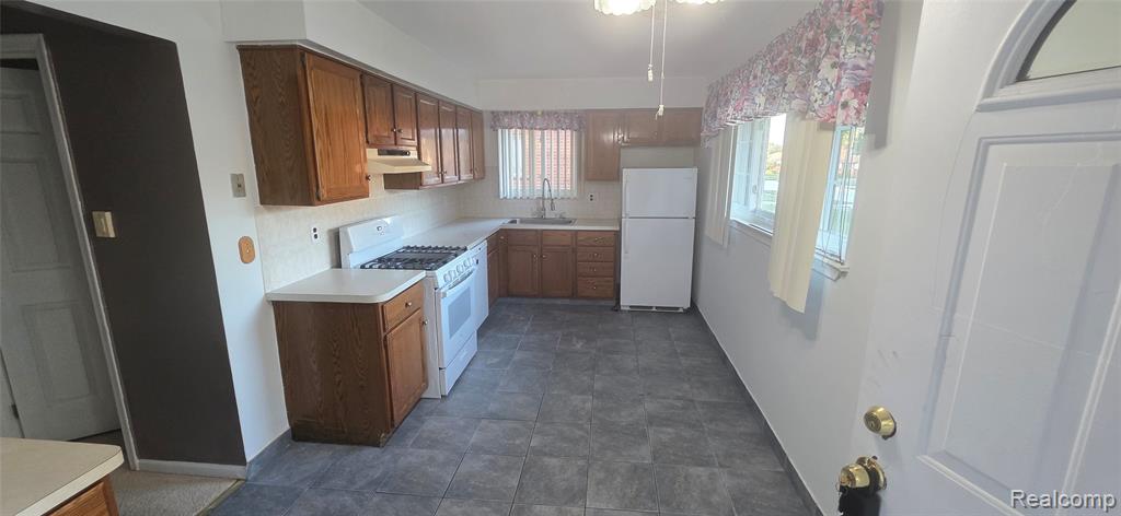 6419 Sunset Street, Garden City, MI — Photo 8